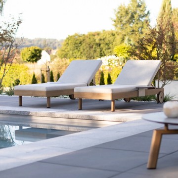 Столик для шезлонга LOUNGE